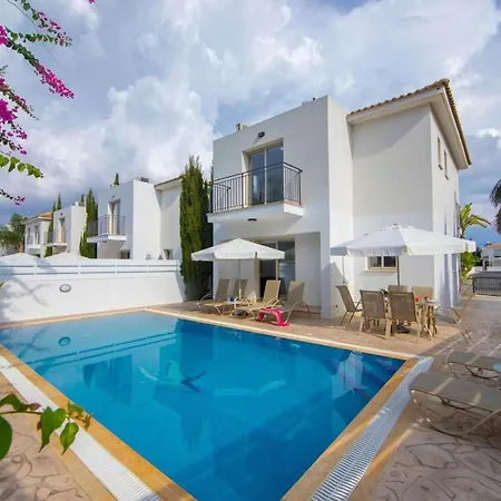 Villa Kiwi Palm 13 Protaras