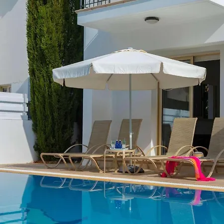 Villa Kiwi Palm 13 *