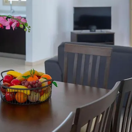 Kiwi Palm 13 Villa